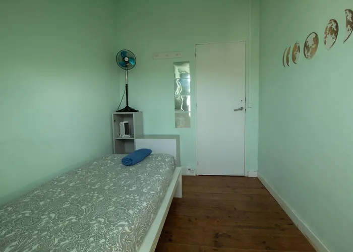 Lime Stone Guest house *